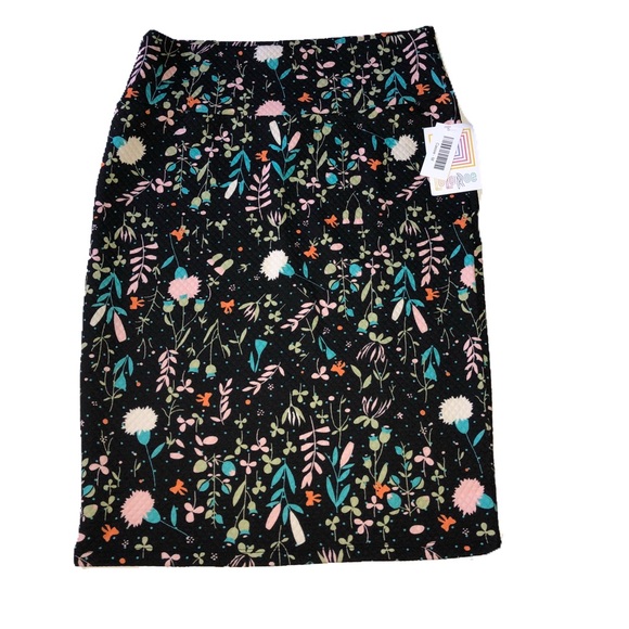 LuLaRoe Dresses & Skirts - Medium LLR Cassie